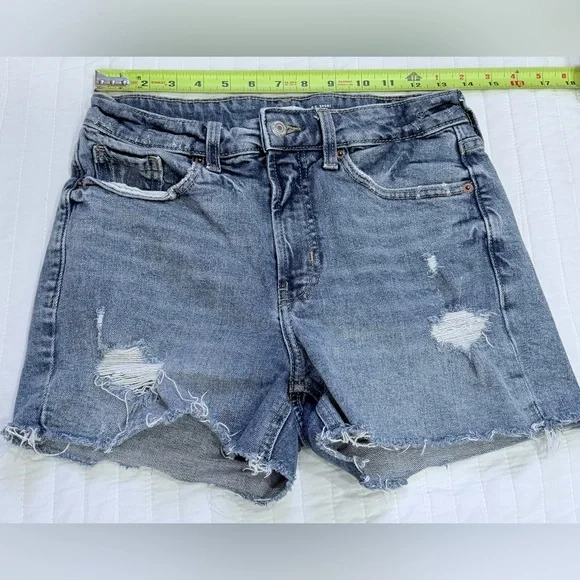 Old Navy Women's OG Short High-Rise Denim Shorts Sz 4 - Picture 3 of 9